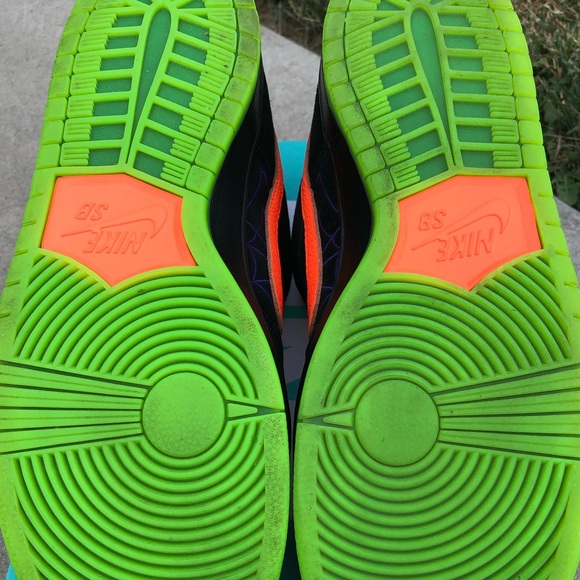 Nike Dunk SB Night Of Mischief - Picture 5 of 6